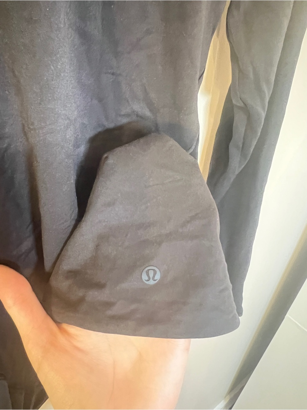Lululemon Black Long Sleeve Athletic Top Size Small S/P - Picture 5 of 7